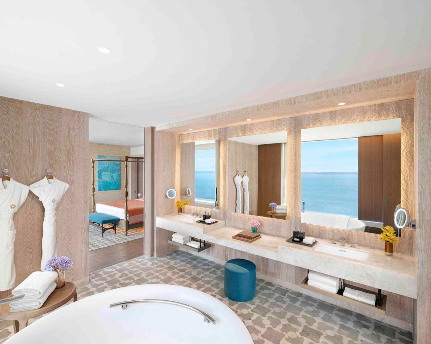 Taj Cidade De Goa Horizon, Goa Pangim Exterior foto Bathroom of a suite